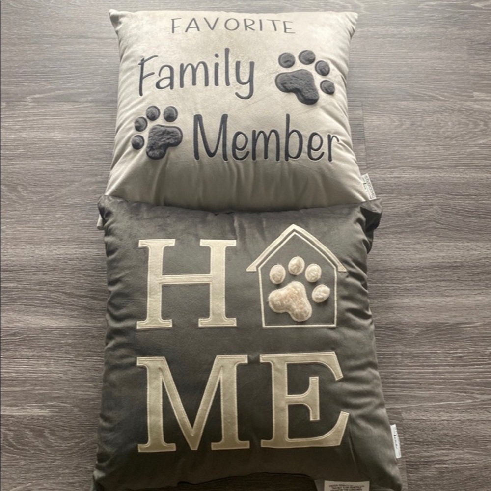 Pillows 20 x 20 farmhouse style dog lover new